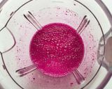 Foto langkah ke 3 dari resep Jus Buah Naga.