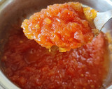 Foto del paso 3 de la receta: Mermelada de tomate y cebolla con toque de jengibre y canela