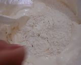 Foto langkah ke 3 dari resep Cake potong toping keju.