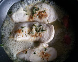Foto del paso 5 de la receta: Pechugas de pollo al vino