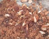 A picture of step 1 of Honey caramel crunch cake pops.