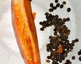 A picture of step 1 of Papaya milkshake.