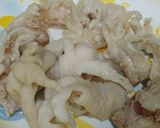 Hình bước làm 1 của món Chân gà sốt Thái dưa leo