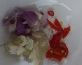 Hình bước làm 1 của món Khoai tây xào tôm