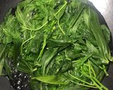Foto langkah ke 2 dari resep Gulai Tongkol dan Pucuk Ubi.