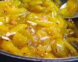 कच्चे आम का खट्टा मीठा अचार (Mango pickle Recipe in hindi) रेसिपी चरण 2 फोटो