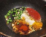 A picture of step 3 of Soya Chunks and Cauliflower Masala (High protein, nutritious).