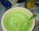 Foto langkah ke 4 dari resep Cornflakes cookies pandan.