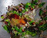 A picture of step 4 of Capsicum Poha.