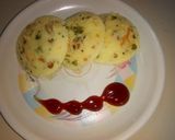 A picture of step 4 of Veggi moong dal idli.
