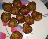 A picture of step 3 of Leafy Pakoda.