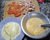 Foto del paso 1 de la receta: Revuelto de huevos y panchos