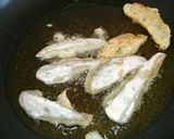 A picture of step 4 of Deep fried potato wedges.