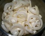 A picture of step 1 of Southwestern Onion Rings.