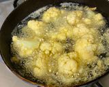 A picture of step 3 of Cauliflower Karaage Salad.
