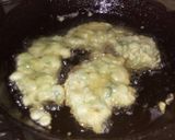 Foto del paso 4 de la receta: Tortilla de cebollita de verdeo