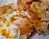 Foto del paso 8 de la receta: Huevos fritos y bogavante frito con vinagreta de jugo de bogavante