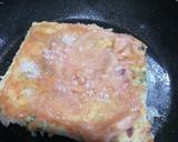Foto langkah ke 3 dari resep Korean Street Egg Toast.