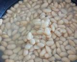Foto del paso 1 de la receta: Porotos blancos con salami