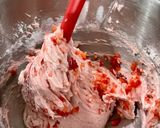 A picture of step 12 of Strawberry Cupcakes 🍓 🧁.