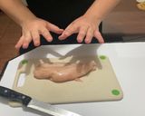Foto del paso 1 de la receta: Pollo con espinaca (Ideal para los que vivimos solos)