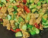 Foto langkah ke 9 dari resep Tumis Timun Tempe Telur.