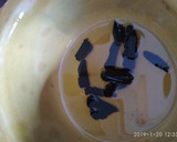 Foto del paso 2 de la receta: Borrajas con aceite de ajo negro