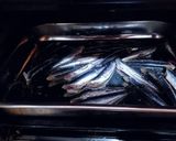 Foto del paso 10 de la receta Boquerones al horno con de salsa de picadillo de tomates