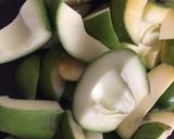A picture of step 1 of Raw mango juice.