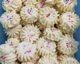Foto langkah ke 5 dari resep Kue Bangkit Mentega.
