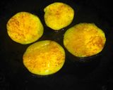 A picture of step 3 of Brinjal Fry.