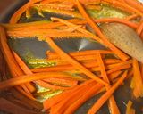 Une image de l'étape 1 de Riz façon bibimpap au boeuf et à la citronnelle.