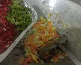 Foto langkah ke 2 dari resep Nasi Goreng Pelangi.