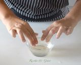 Foto del passaggio 6 della ricetta Semisfera al melone con glassa a specchio