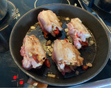 Foto del paso 9 de la receta: Contramuslos de pollo deshuesados rellenos y al horno