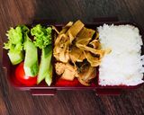 Hình bước làm 6 của món Bún măng kho Sườn