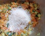 Foto del paso 3 de la receta: Tortilla de zapallo italiano 🥒y verduras 🥕😃