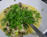 A picture of step 3 of Wild mushroom omelette with cilantro.
