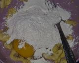 Foto langkah ke 3 dari resep Omelette Dadar Pisang Cekodok Bubuk Keju.