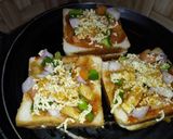 A picture of step 2 of Pavbhaji masala bread sandwich pizza.