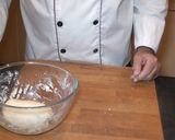 Foto del paso 3 de la receta Pizza sin gluten de atún y anchoas