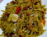Foto langkah ke 6 dari resep Tumis teri bunga pepaya anti pahit.