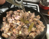 Foto del paso 8 de la receta: Judías verdes con patatas y cordero con ajos y vino