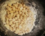 Tejfölös bombaleves csipetkével recept fázis 4 fotója