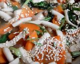 Hình bước làm 2 của món Nấm xào rong nho