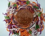 Foto del paso 4 de la receta: Ensalada asiática simple 🥗😑