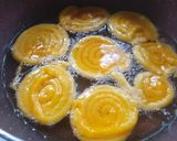A picture of step 4 of Ras Bahri Mango Jalebi.