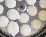 A picture of step 2 of Mini idli.