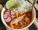 Foto del paso 5 de la receta: Pozole rojo de pollo, para principiantes