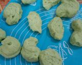 Foto langkah ke 5 dari resep Roti sobek pandan.